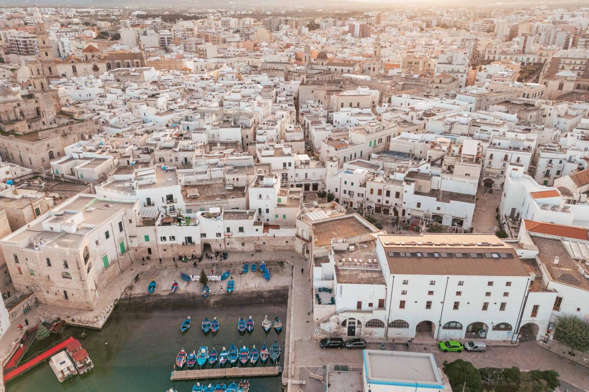 Palazzo Indelli Hotel Monopoli Exterior photo